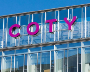 Coty dispara sus ventas en los nueve meses impulsado por el lujo, pero reduce su beneficio
